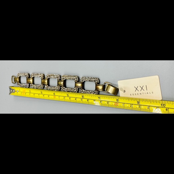 Forever 21 Statement Bracelet NWT - Picture 9 of 9